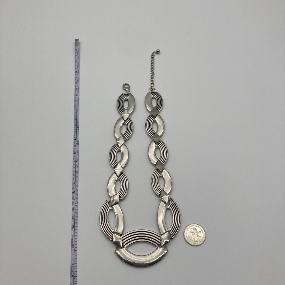Vintage 80s Art Deco Revival Silver Tone Statement Bib Necklace Ribbed Geometric - Picture 6 of 6